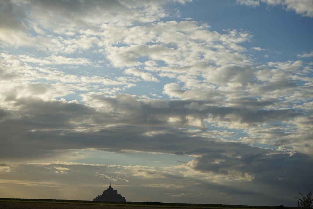 A L'Ombre Du Mont St Michel Hotel Huisnes-sur-Mer Exterior foto